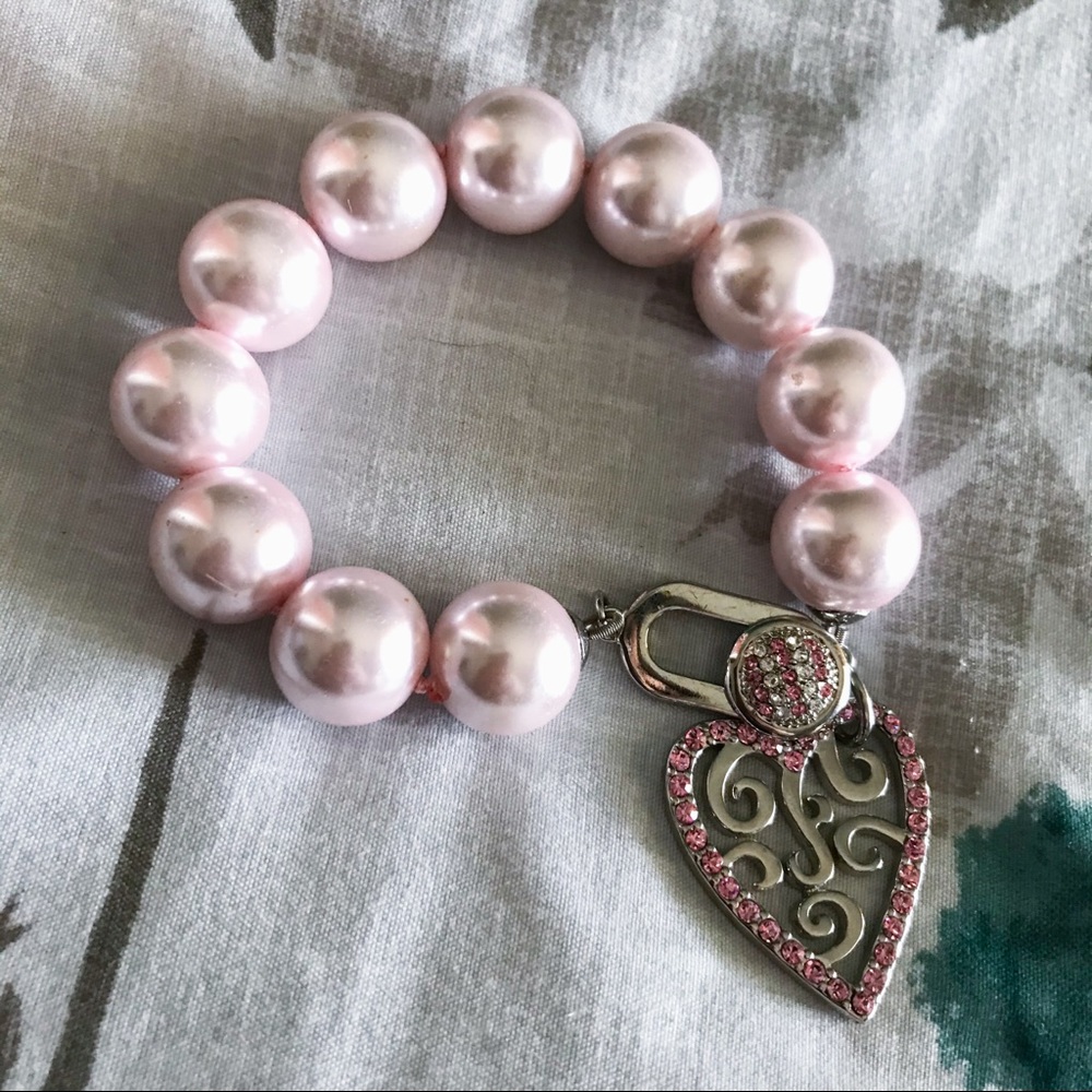 Pink pearl bracelet